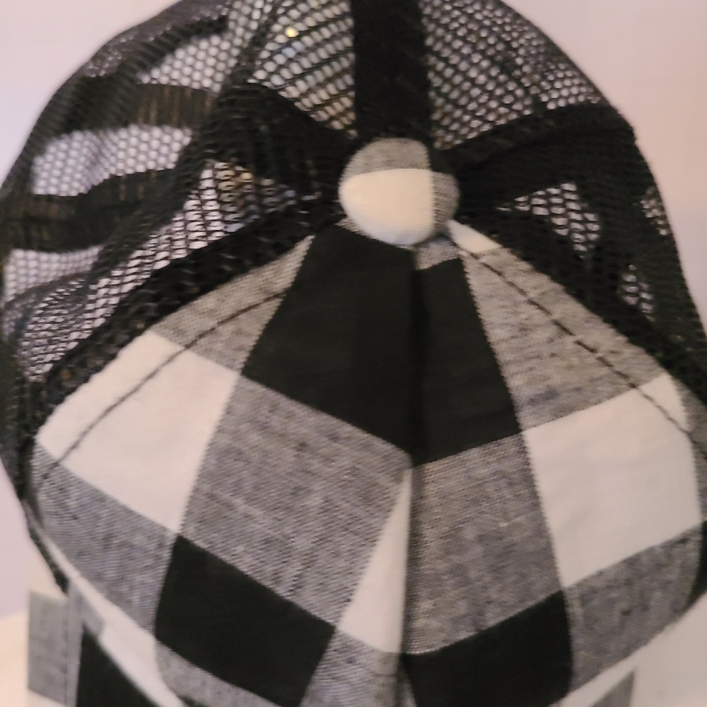 Checkerboard Design Hat - Picture 11 of 12